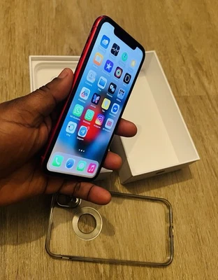 iPhone XR 64GB Rot - Bild 1 von 3