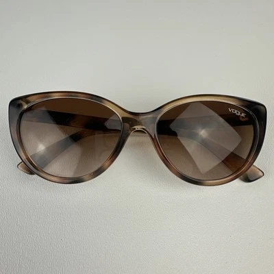 Vogue VO 2677-S Sunglasses MADE IN ITALY Tortoise Frame Gradient Lens 57-16-140 - Image 1 of 4