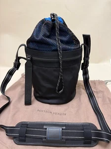 BOTTEGA VENETA BUCKET BAG CROSSBODY MULTIFUNCTIONAL NEW! 1890 US$ - Picture 1 of 12