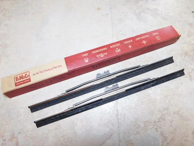 NOS OEM Ford Trucks F1-F5 B1T-17528-A 10" Wiper Blade Pair Orig Style 1948-1952 — 第 1/4 张图片