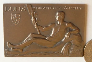 Campeón desnudo 1939 con remo, Danubio Budapest Remo Asociación br medalla 58x39 mm - Imagen 1 de 2