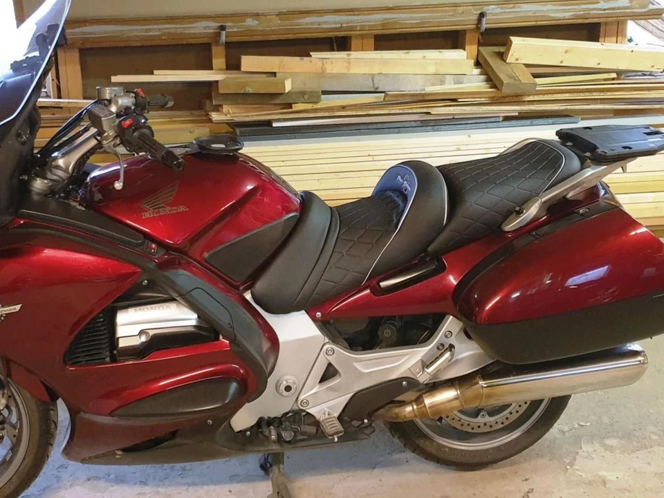 Honda ST1300 Pan European 2002–2013 Top Sellerie Comfort Seat Gel/Heat SGCST333 - Image 1 of 1