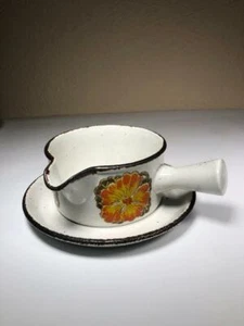 Stonehenge Midwinter Nasturtium Made in England, Gravy Boat with Underplate - Picture 1 of 5