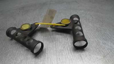 Un par de soportes de faros para motocicleta Honda SL350 1971  Foto 1 de 4