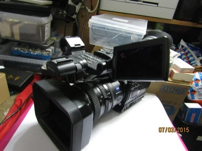SONY HVR-Z7E PROFESSIONAL CAMCORDER TESTED WORKING - Image 1 of 4