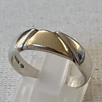 Vintage Hallmarked 80's Sterling Silver 925 & Gold Plated Band Ring Size N - Image 1 of 4