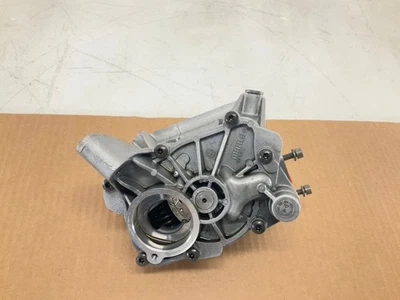 Bomba de aceite de motor BMW 750i 16-20 OEM Foto 1 de 4