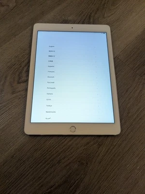 Second Generation Ipad - Image 1 of 2