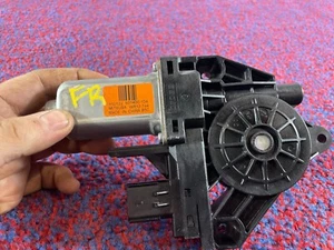 MOTOR REGULADOR DE VENTANA DELANTERA DERECHA JEEP GRAND CHEROKEE SRT 11-21 FABRICANTE DE EQUIPOS ORIGINALES 70 K - Imagen 1 de 2
