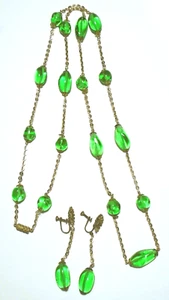 Antiguo JUEGO DE COLLAR Y PENDIENTES GRIPOIX Verde VIDRIO VERTIDO 37" Enchapado en Oro - Imagen 1 de 4