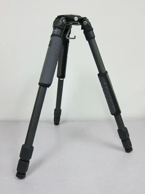 INDURO GIT203 Grand Series Stealth CarbonFiber Tripod -Max Load 44.1 lb - Image 1 of 4