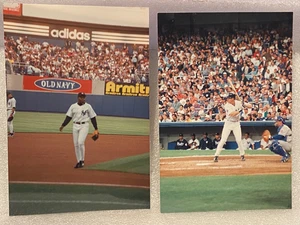 2 fotografías de los Yankees de Nueva York 1996 Paul O'Neill, Charlie Hayes y Derek Jeter DMA - Imagen 1 de 4