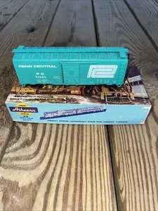 ATHEARN 1206- 40' STEEL S-DOOR BOX CAR -PENN CENTRAL - PC #77047 HO SCALE- RTR - Picture 1 of 9