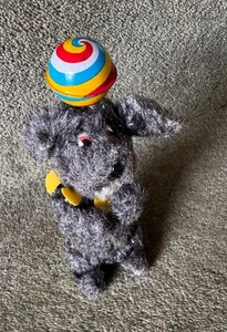 VINTAGE JAPANESE FABRIC COATED TINPLATE DOG WITH BALL ON HEAD- CIRCUS - Picture 1 of 5