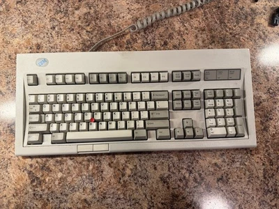 IBM Model M M13 TrackPoint II Keyboard - Image 1 of 4