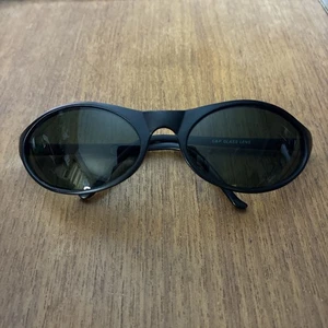 Gafas de sol envolventes estilo vintage ojos marco negro lentes grises/verdes - Imagen 1 de 5