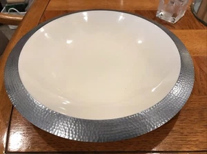 Mullally International 16” Bowl Hammered Metal Cream Enamel Food Safe Decor NICE - Picture 1 of 8