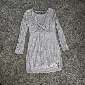 Womens Dress Large Silver Sequin Party Dress Beautiful Sparkling Venus Dresses L - Picture 1 of 4