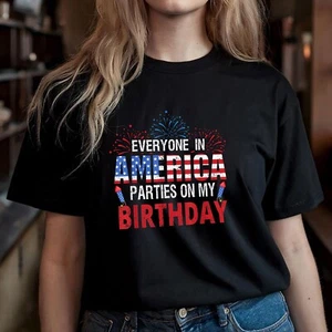 Divertida Camiseta Cumpleaños 4 de Julio Nacido el 4 de Julio Regalo Camiseta Unisex S-4XL - Imagen 1 de 7