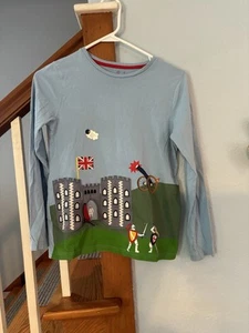 Lift The Flap Medieval Applique T-shirt In Frosted Blue Castle mini Boden 11/12 - Picture 1 of 6