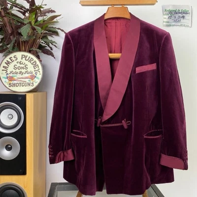 Chaqueta para fumar Redwood & Feller (46R) Savile Row a medida de terciopelo de doble botonadura Foto 1 de 4