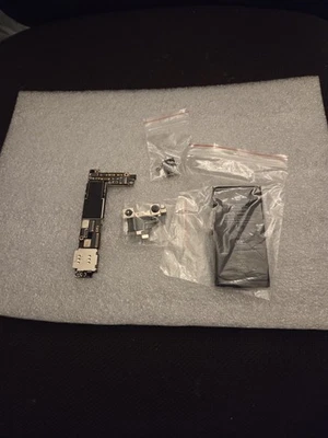 Iphone 12 Logicboard Hauptplatine ICLOUD OFF  FREI ABER DEFEKT + Akku - Bild 1 von 4