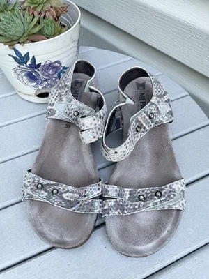 Mephisto Minoa Multicolor Snake Skin Print Leather Sandal Sz 39 - Image 1 of 4