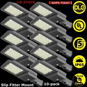 LED Parking Lot Lights, 200-Watt 5000k, IP65 Led light outdoor with Photocell - Picture 1 of 14