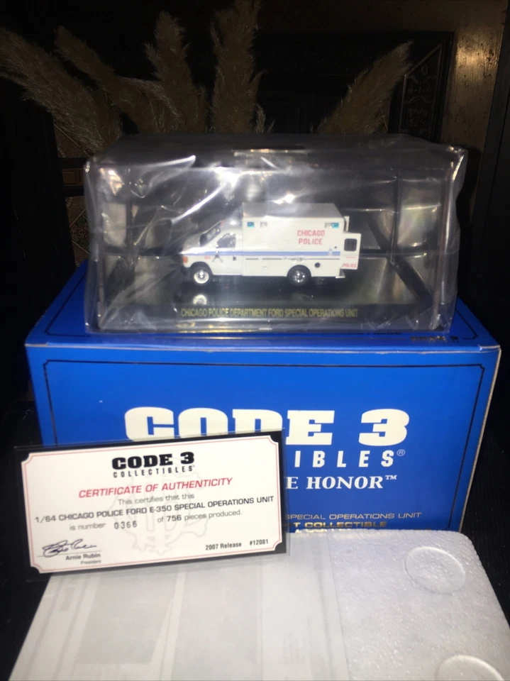 code 3 collectibles chicago police ford e-350 special ops unit Only 750 Made - Image 1 of 4