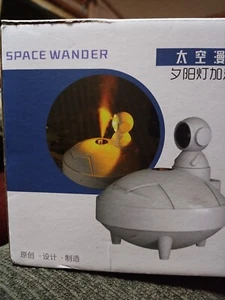 Luftbefeuchter für Schlafzimmer, Kaltnebel für Home Kindergärten "SPACE MAN NIGHT LIGHT" - Bild 1 von 4