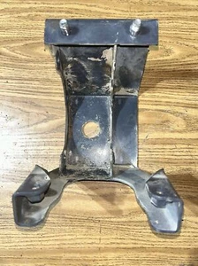 2012 KUBOTA RTV 400 CI FRONT DEFRENTIAL BRAKET SUPPORT - Picture 1 of 9