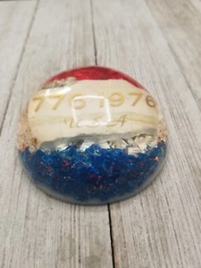 Fermacarte con scritte oro pietre a cupola rosso bianco blu bicentenario fatto a mano - Foto 1 di 5