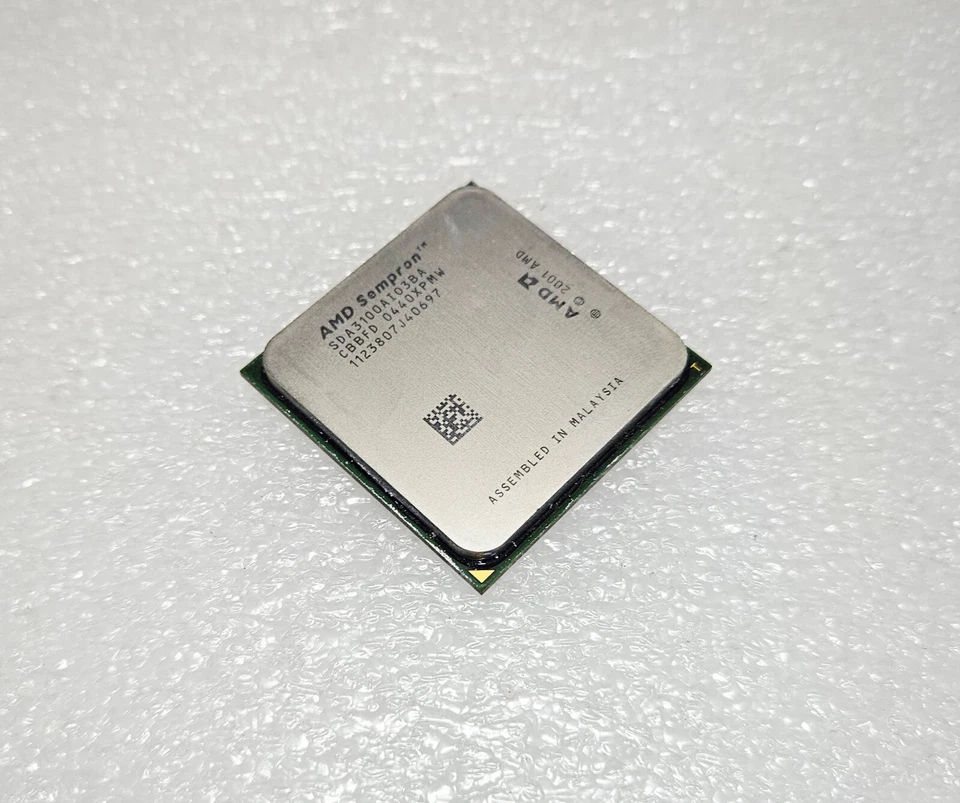AMD Sempron 3100+ 1.8 GHz - SDA3100AIO3BA Socket 754 - Image 1 of 1