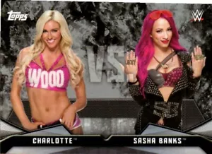 2016 Topps WWE Divas Revolution Rivalries inserto #4 Charlotte vs Sasha Banks - Imagen 1 de 2