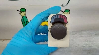 1998 Cadillac Deville Temp Switch  - Image 1 of 4