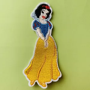 DISNEY SNOW WHITE CHARACTER EMBROIDERED APPLIQUÉ PATCH SEW IRON ON - Picture 1 of 1