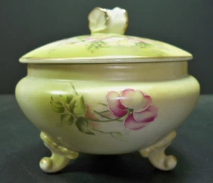 Nippon Dresser Vanity Hand Painted Floral Powder Round Trinket Box Japan Vintage - Picture 1 of 13