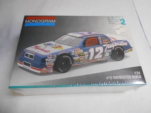RAYBESTOS BUICK #12 HUT STRICKLAND NASCAR - 1:25 NOCH FOLIERTES PLASTIKMODELL - Bild 1 von 5