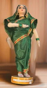 Maharastrian India Bride 12”” Porcelain Figurine Doll - Picture 1 of 2
