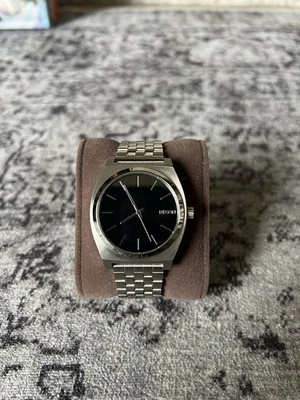 Reloj de cuarzo unisex Nixon Time Teller A045-000 Foto 1 de 4