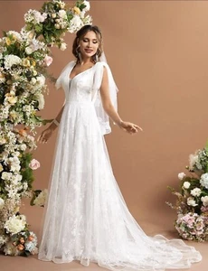 Belle Floral Embroidered Bow Mesh Floor Length Wedding Dress(Small) No Veil - Picture 1 of 6