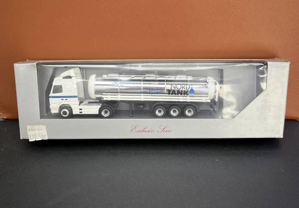 Herpa Volvo Nord Tank Truck 2387 Z2 - Image 1 of 4