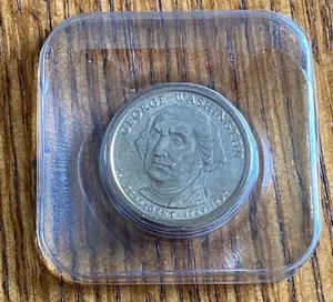 2007 D George Washington - 1 $ US Dollar Presidential Coin in plastic protector - Bild 1 von 2