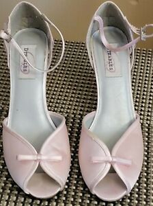 Dyeables Lovemetender Dyeable Pink Satin Pumps Sandals  size 8 B. Good Cdt 