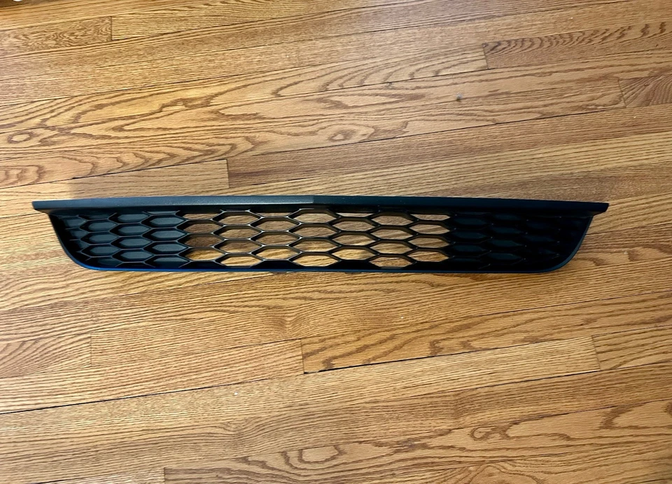 FO1036129 Nueva rejilla de cubierta de parachoques para Ford Mustang P 2010-2012 Foto 1 de 4