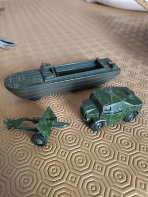Lot Dinky Toys 1/43  MILITAIRE , field tractor, canon et DUKW - Photo 1/4