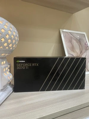 NVIDIA GeForce RTX 3070 Ti Founders Edition 8GB GDDR6X Scheda Grafica - Immagine 1 di 4