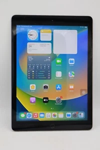 Apple iPad 5.Gen A1822 Space Grau 128GB Stark Gebraucht #5354 - Bild 1 von 10