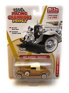 Racing Champions 1:64 Scale 1931 Cadillac Cabriolet Model RCCP1008 gold chase