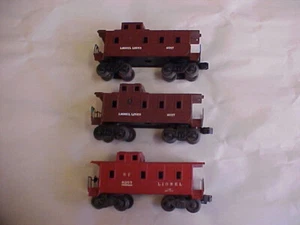 VINTAGE LIONEL LINES SP 6257 RED CABOOSE & Brown 5017 TRAIN CARS in O27 GAUGE - Picture 1 of 7